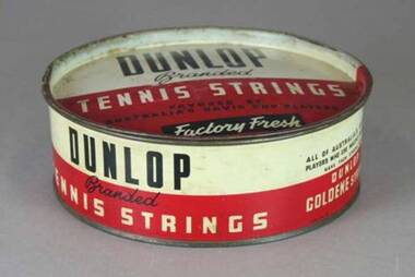 Racquet string, Circa 1945
