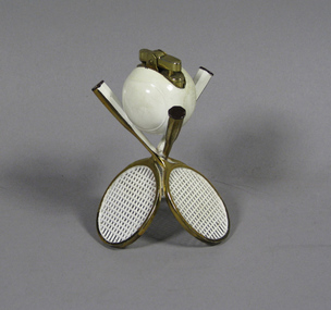 Cigarette lighter, Circa 1930