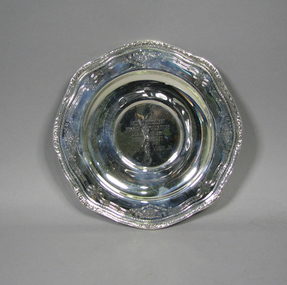 Prize dish, 1933