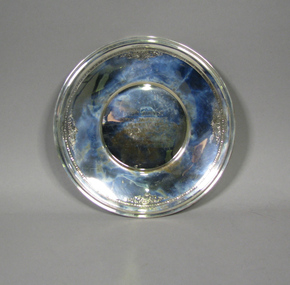 Prize dish, 1930