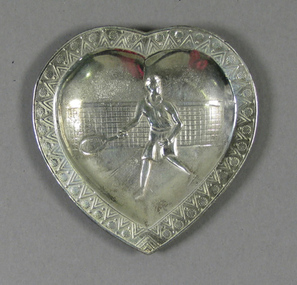 Heart shaped dish, Circa 1950