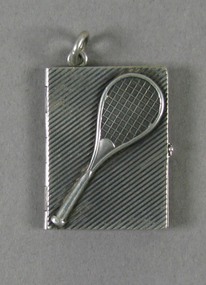 Locket, 1907-1908