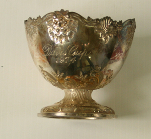 Prize dish, 1974