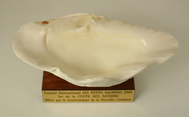 Commemorative Gift, 1999