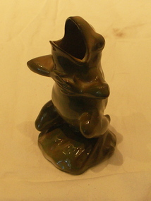 Green frog ceramic ornament, possibly personal ashtray