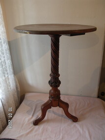 Furniture - Table, bedside