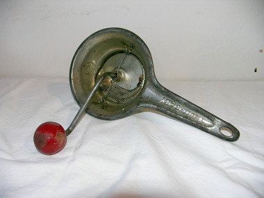 Domestic object - Mouli