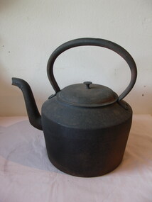 Domestic object - Kettle, cast iron