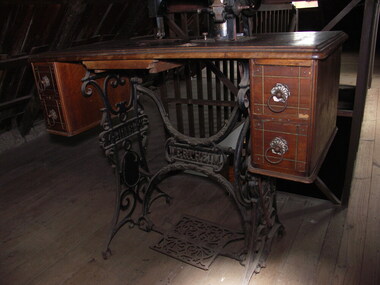 Domestic object - Sewing machine, Wertheim, Frankfurt