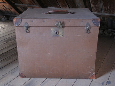 Container - Box, hat