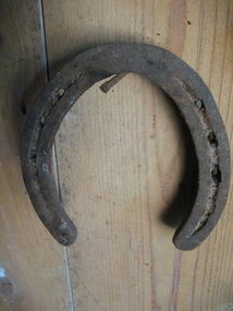 Functional object - Horse shoe, small