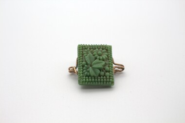 Accessory - Gold Brooch with Jade Stone