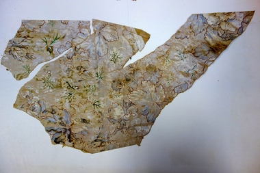 Wallpaper sample from 'Reno', St John's Parade [Kew]