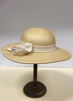 Wide-Brimmed Straw Sun Hat