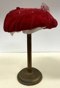 Red Velvet & Net Hat