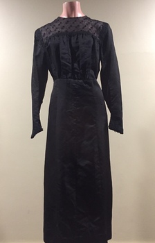 Black Silk & Lace Dress, 1910s