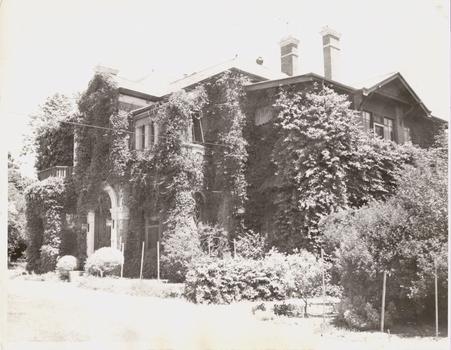 'Monnington', Adeney Avenue, Kew