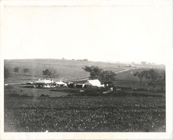 Kilby Farm, Kew East