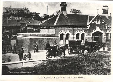 Kew Railway Station in the early 1900s