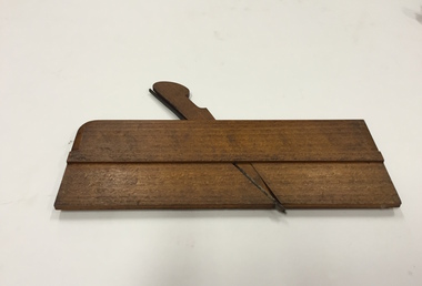 Moulding Plane, 3/16” Beading