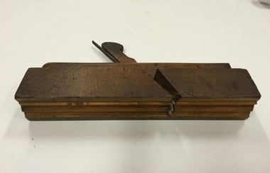 Moulding Plane, 7/8” Beading