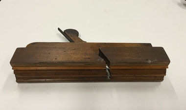 Moulding Plane, 1” Beading 