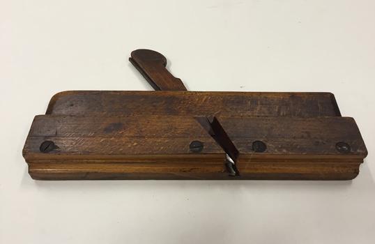 Moulding Plane, 7/8" to cut 1/4" tongue