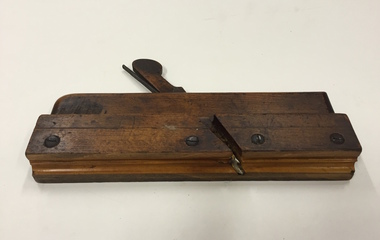 Moulding Plane, 7/8" Beading
