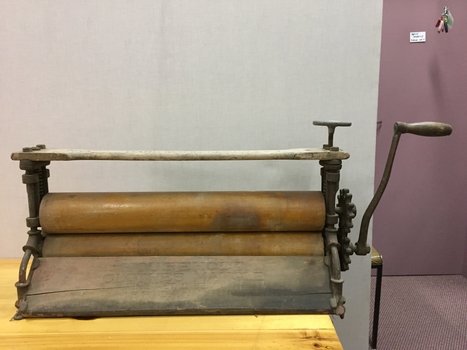 Household Clothes Mangle