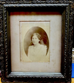 Winifred Noble, circa 1910