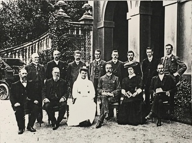 Photograph, Staff, Kew Mental Institute, 1907, 1907