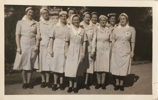 Lillias Jerram & other V.A.D. nurses, circa 1939-46