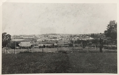 Kew looking East to Deepdene, c.1905