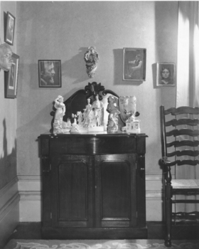 Interior, D'Estaville