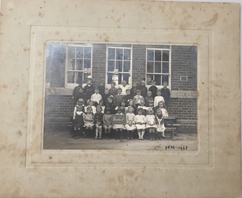 Grade 1, Kew State School, 1920