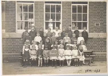 Grade 1, Kew State School, 1920