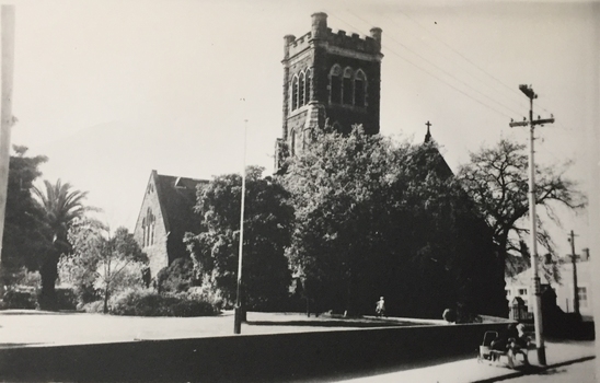 Holy Trinity Church, High Street