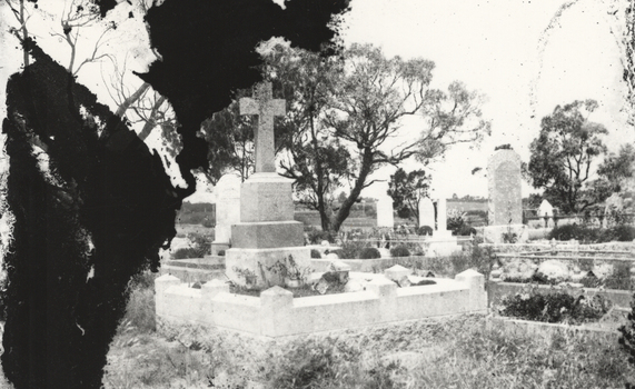 Graves, St Kilda Cemetery