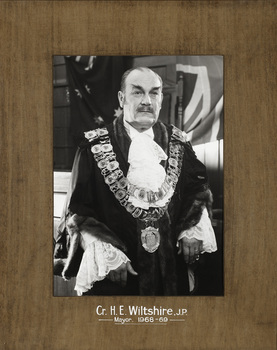 Cr. H. E. Wiltshire J.P., Mayor [of Kew] 1968-69