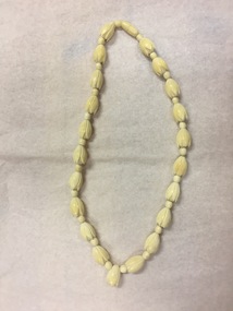 Jewellery, Necklace, Bone Flowers & Pendant, 1950s