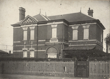 Photograph - 'Mount Eri', 9 Highbury Grove, 1919