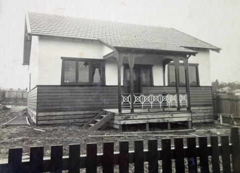 Cottage, probably East Kew, circa 1920s