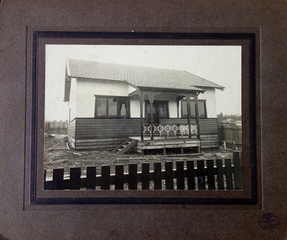 Cottage, probably East Kew, circa 1920s