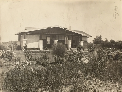 Bungalow, probably East Kew, circa 1920s