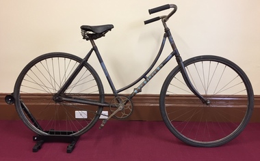 Kew Flyer, Women's Roadster, circa 1920