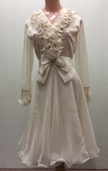 Silk Organza Wedding dress / by Oggi Fashion House, 1971