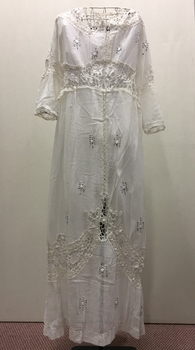 White Muslin Lingerie Dress, circa 1903