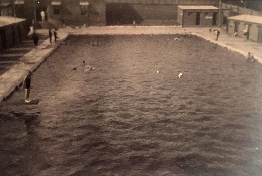 Kew Municipal Baths