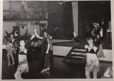 Robin Vanser, Manly Vale Hotel, Sydney, 1960s