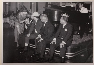 Robin Vanser, Wentworth Hotel, Sydney, 1965
